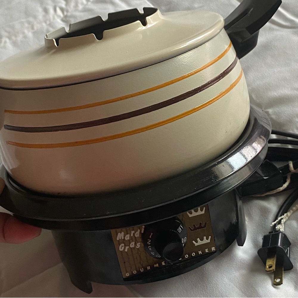 Regal Ware Mardi Gras Gourmet Cooker